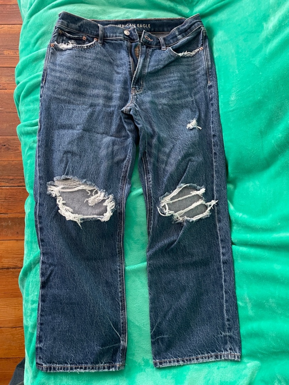 American Eagle Outfitters Men’s Dark Blue Distressed Straight Jeans